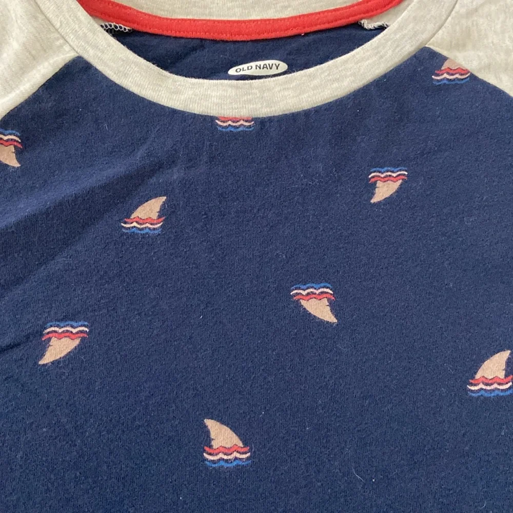 Old Navy shark tee